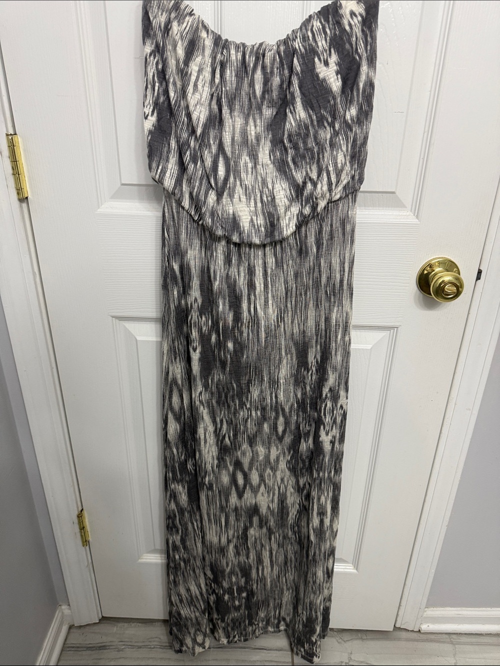 Velvet Gray & White Strapless Printed Maxi Dress